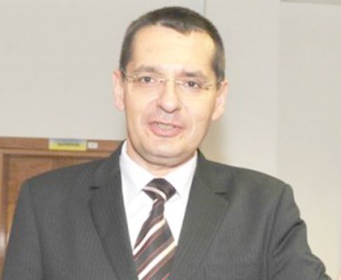 Chestorul Petre Tobă revine la şefia Poliţiei Române